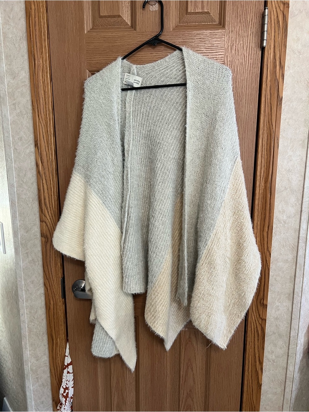 Cozy Colorblock Open-Front Sweater Wrap - Light Gray & Cream